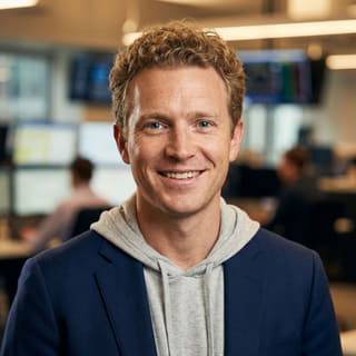 Profilbild von Ryan Brooks, gelistet als leitender Trading-Analyst bei Schlüssur Equity